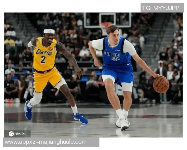 弗拉格称赞浓眉对球队的重要性享受与他无球配合的乐趣 弗拉格称赞浓眉对球队的重要性享受与他无球配合的乐趣