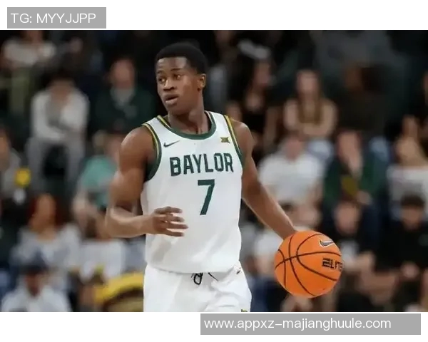 探花埃奇库姆首秀狂砍14分创新秀首节得分历史新高