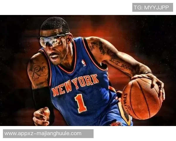 小斯重返赛场展现壮实身材太阳揭幕战再现昔日小霸王风采